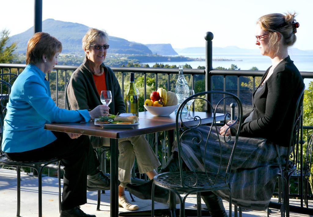 Oreti Village Resort Turangi Eksteriør billede